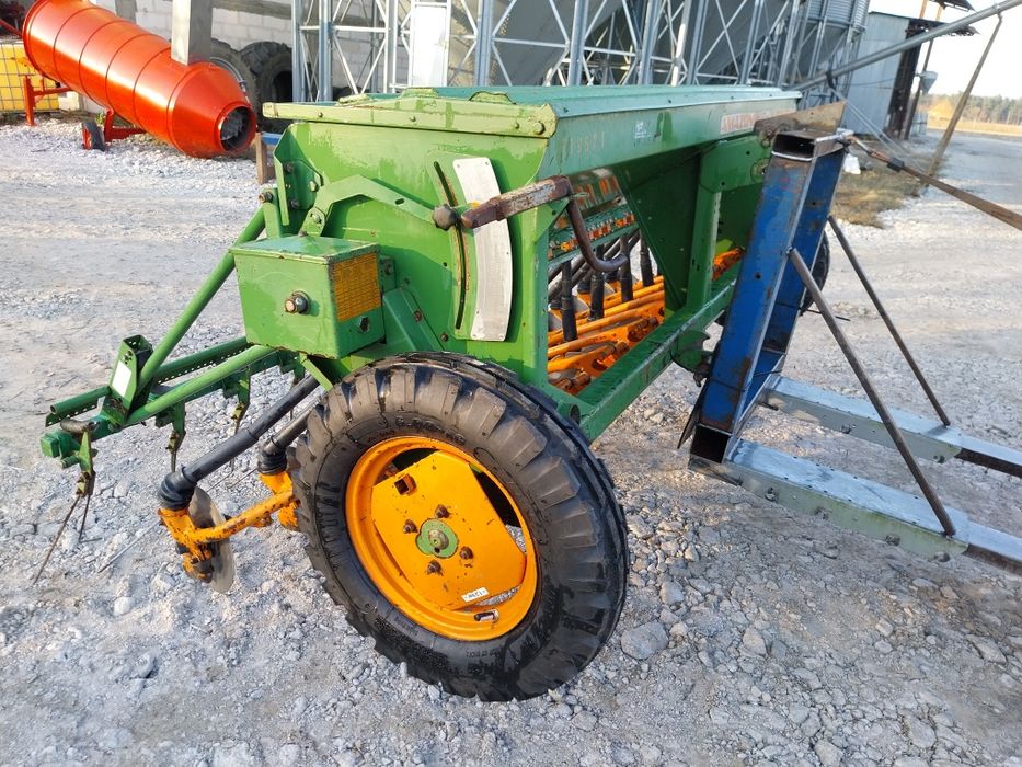 Siewnik zbożowy Amazone D8 30 Special talerzowy d7 3 m