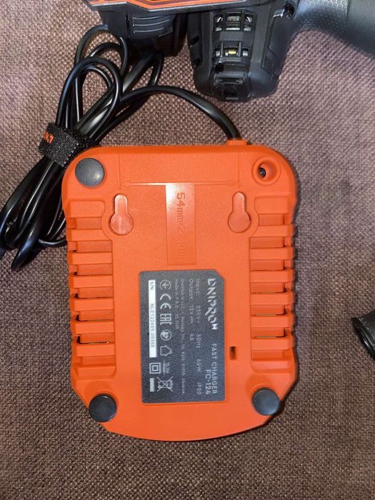 Полировальная машинка Dnipro-M PM-12