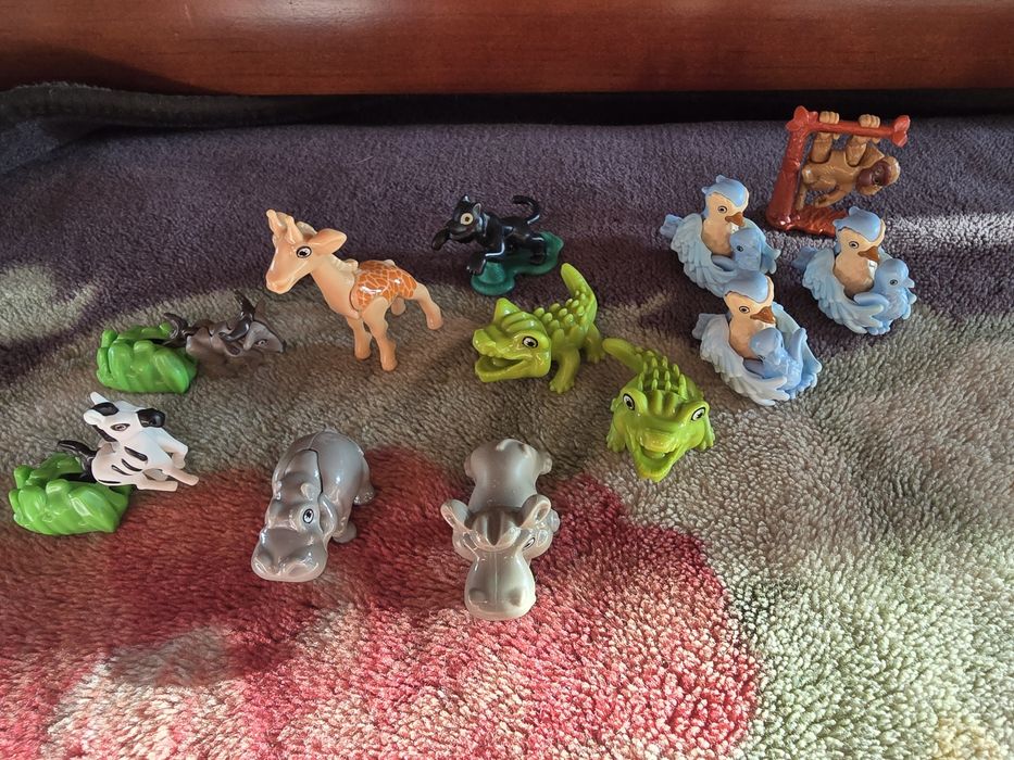 Кіnder zoo іграшки