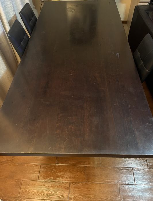 Mesa de sala de jantar com oferta de 3 cadeiras