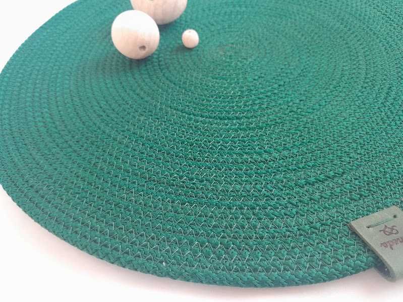 Підтарільники смарагдові круглі. Килимки для столу. Handmade Placemat
