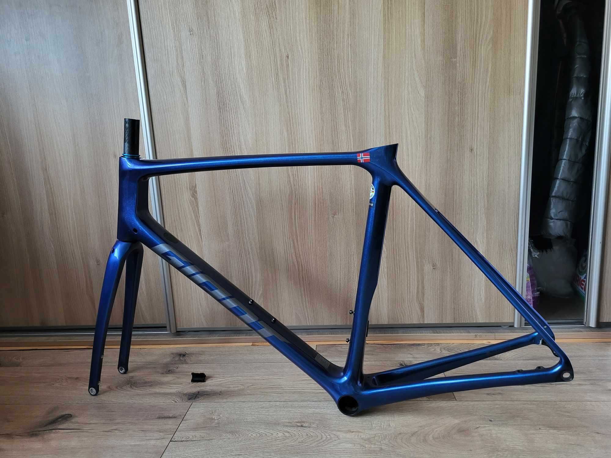Piekna rama TCR Advanced Pro Frameset Carbon szosa