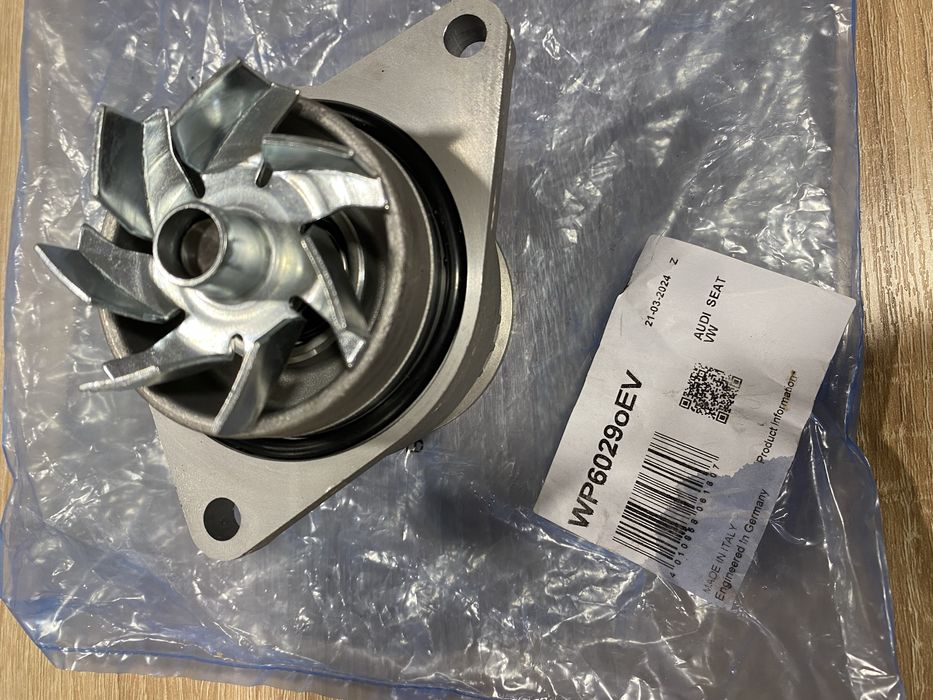 Помпа водяная (насос) охлаждения WP6029 Continental/Siemens