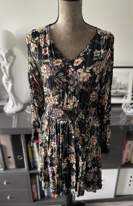 Reserved sukienka 38 kwiaty jak nowa wiskoza wiosna