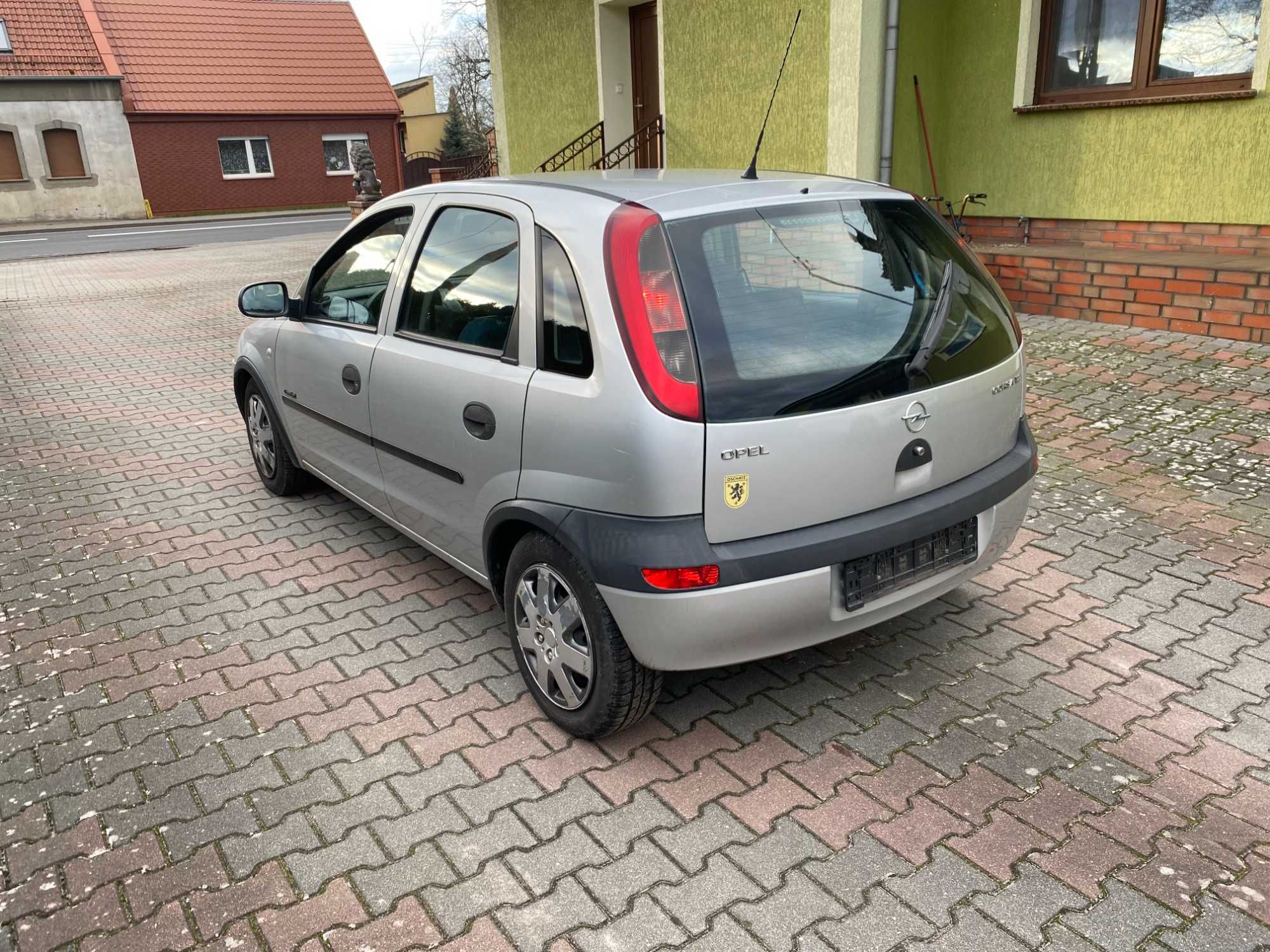 Opel Corsa C 2001 1.2 Benzyna 4 Drzwi 2 Komplety Kół Klimatyzacja