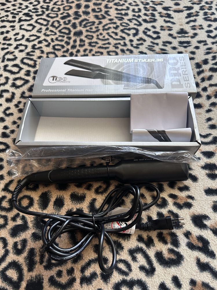 Утюжок Tico Professional TITANIUM Styler 36
