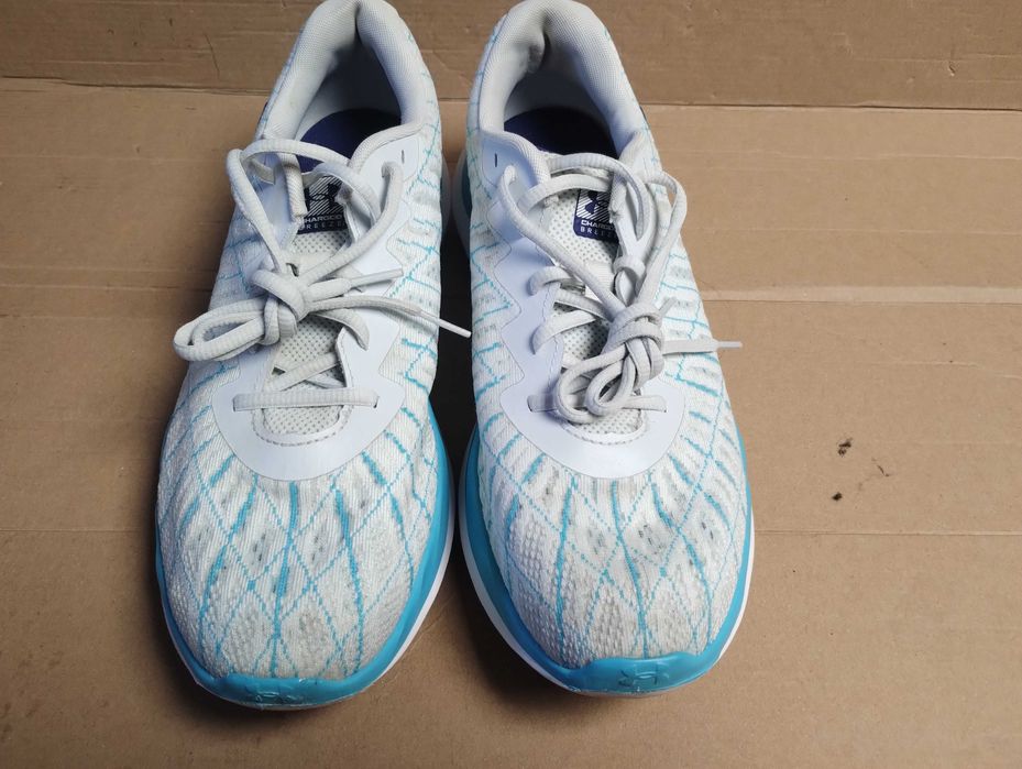 buty biegowe Under Armour Charged breeze  roz 42 bdb