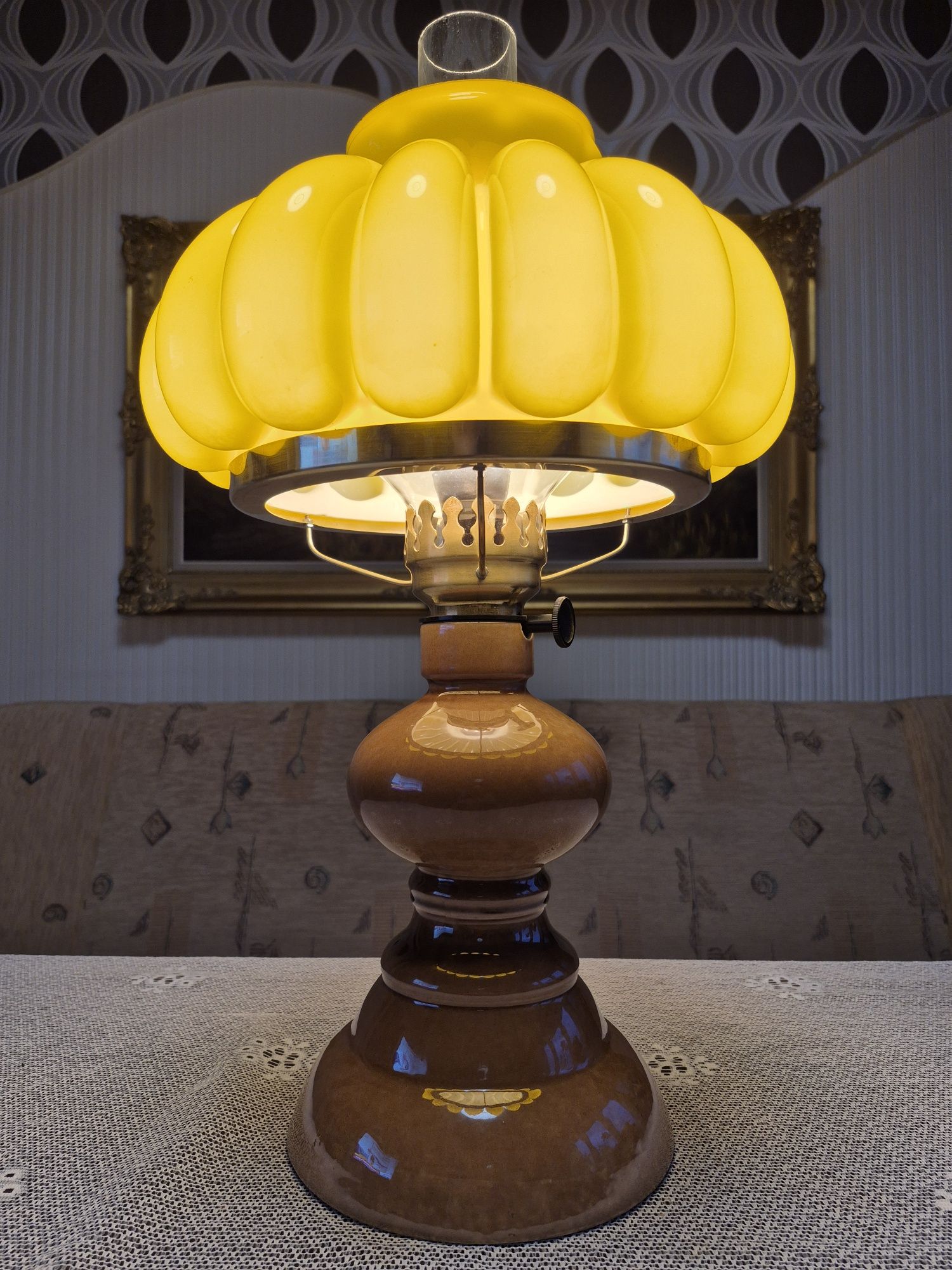 Orginalna lampa porcelanowa  Art Deco Polskiej produkcji z 1978r