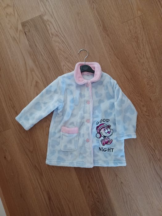 Robe menina coralina.