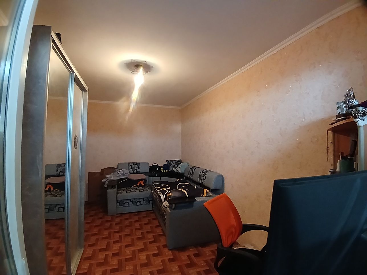 Продаю 2к/к  ост. Мельничная ( работаем  с сертификатами)