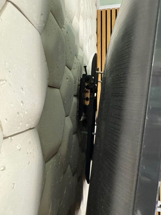 Телевізор Samsung 43