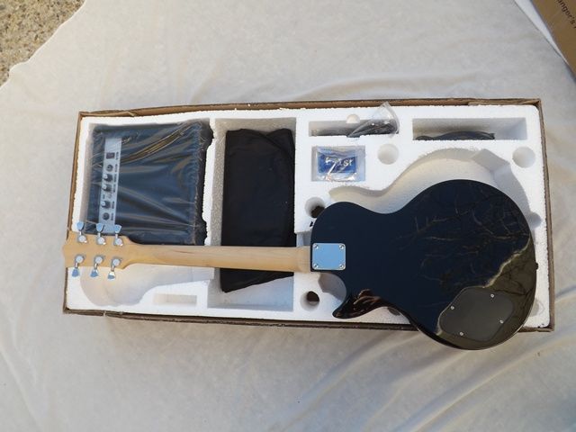 Guitarra elétrica e kit