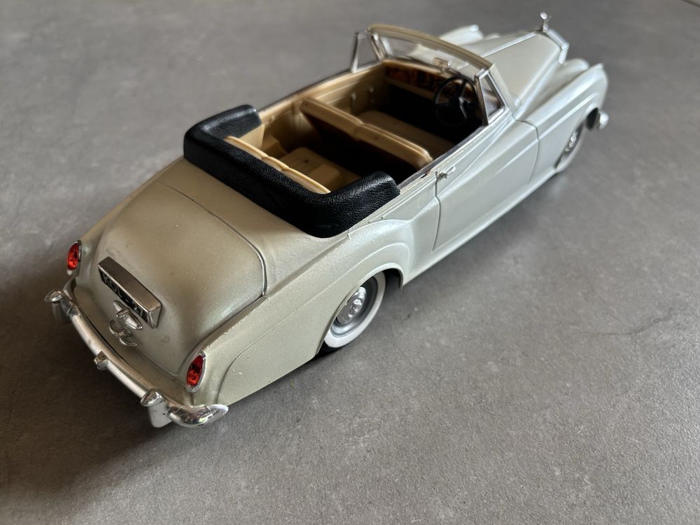Model Solido skala 1/20 Rolls Royce Silver Cloud II made in France