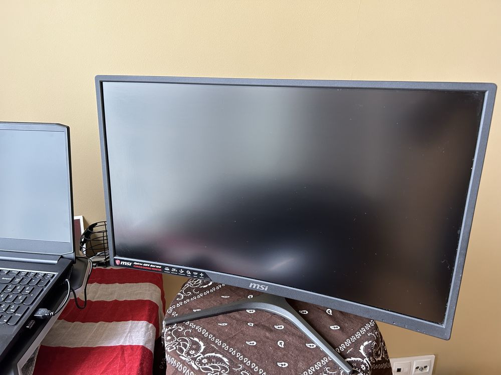 Monitor 2wCenie1 MSI27’/HP24’