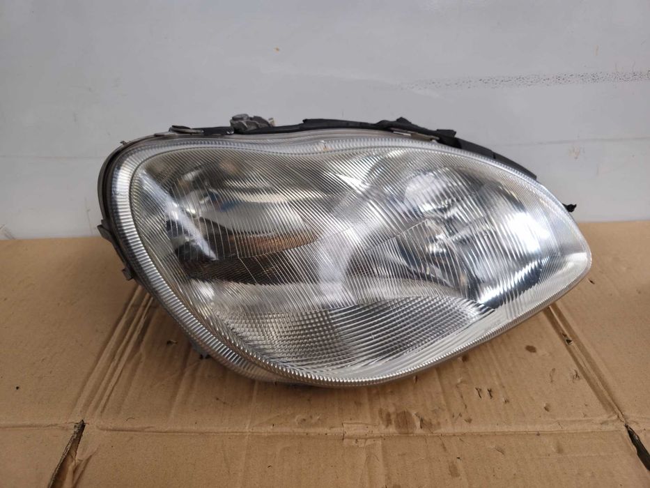 Ótica Farol direito MERCEDES S W220 (98 a 2005)