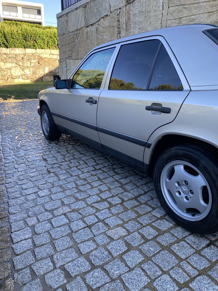 Mercedes-Benz 3000 D