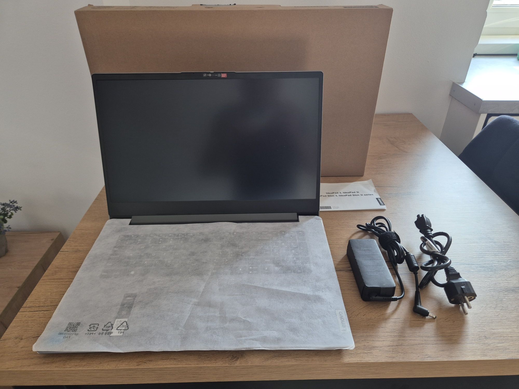 Laptop Lenowo "17"