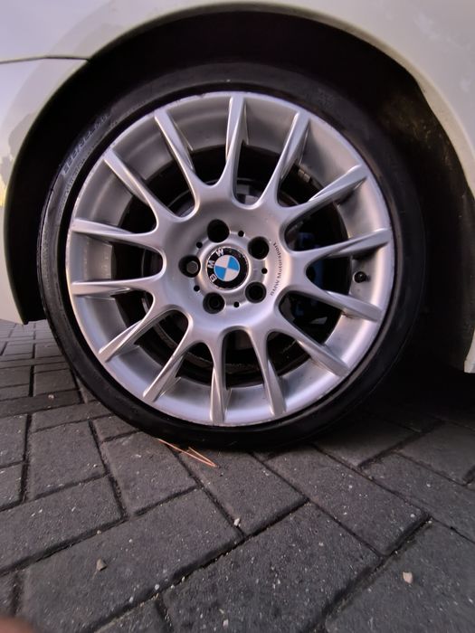 BMW 320 Cabriolet 2010 Pack M – Elegância, Desempenho e Estilo Desport