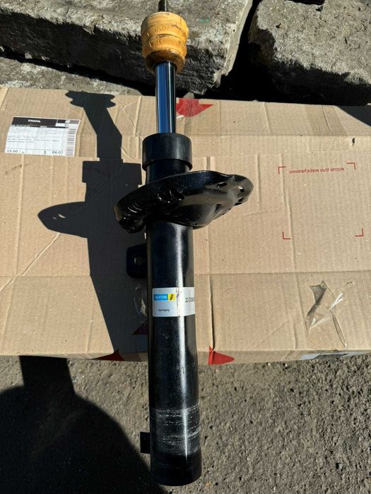 Передні амортизатори підвіски Volkswagen (BILSTEIN 22-253415)