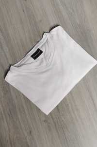 T-shirt Emporio Armani rozmiar M/L biały