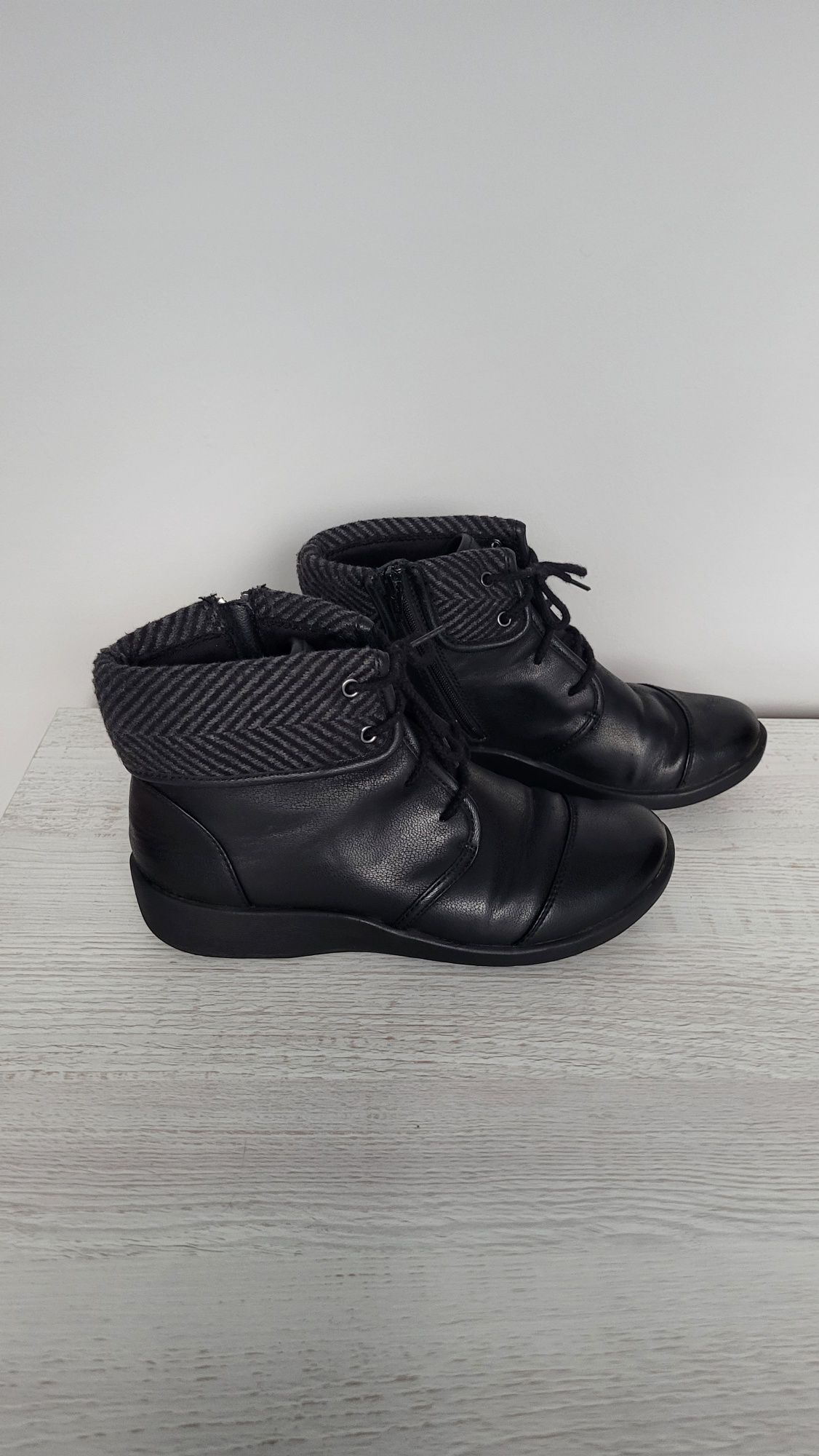 Buty zimowe Clarks rozmiar 35,5