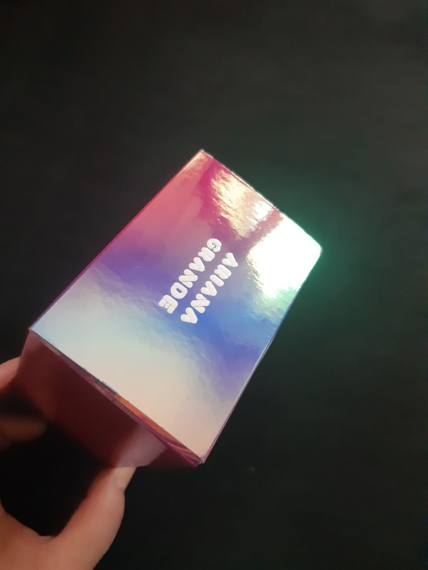 Ariana Grande Cloud pudełko kartonik po perfumach