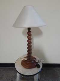 lampa nocna, drewniana z czasów PRLu