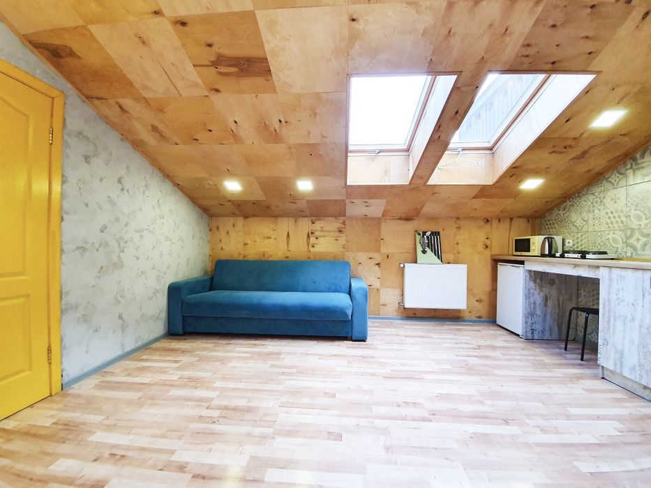 Подобово апартаменти студіо ВОКЗАЛ.