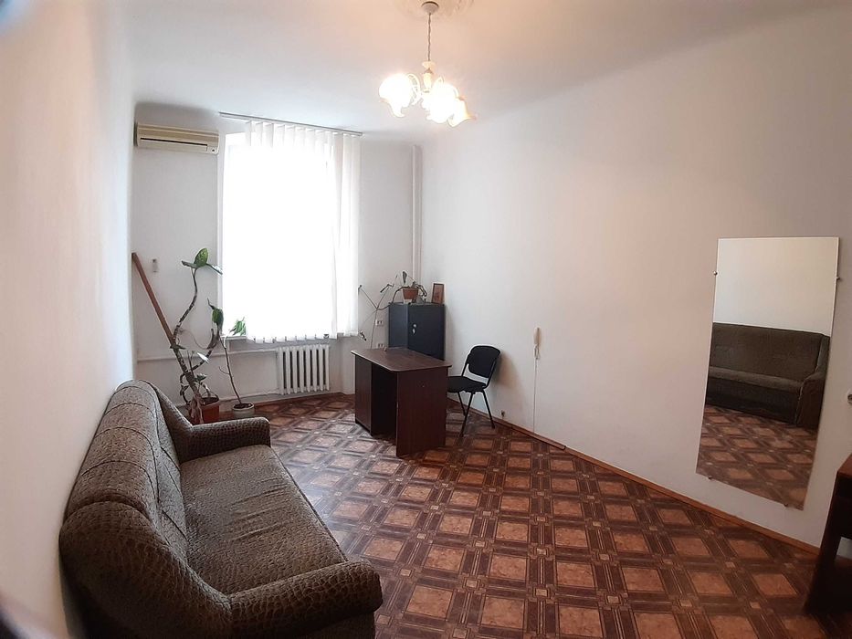 Оренда приміщення в центрі Києва , метро Палац Україна, Коновальця 3