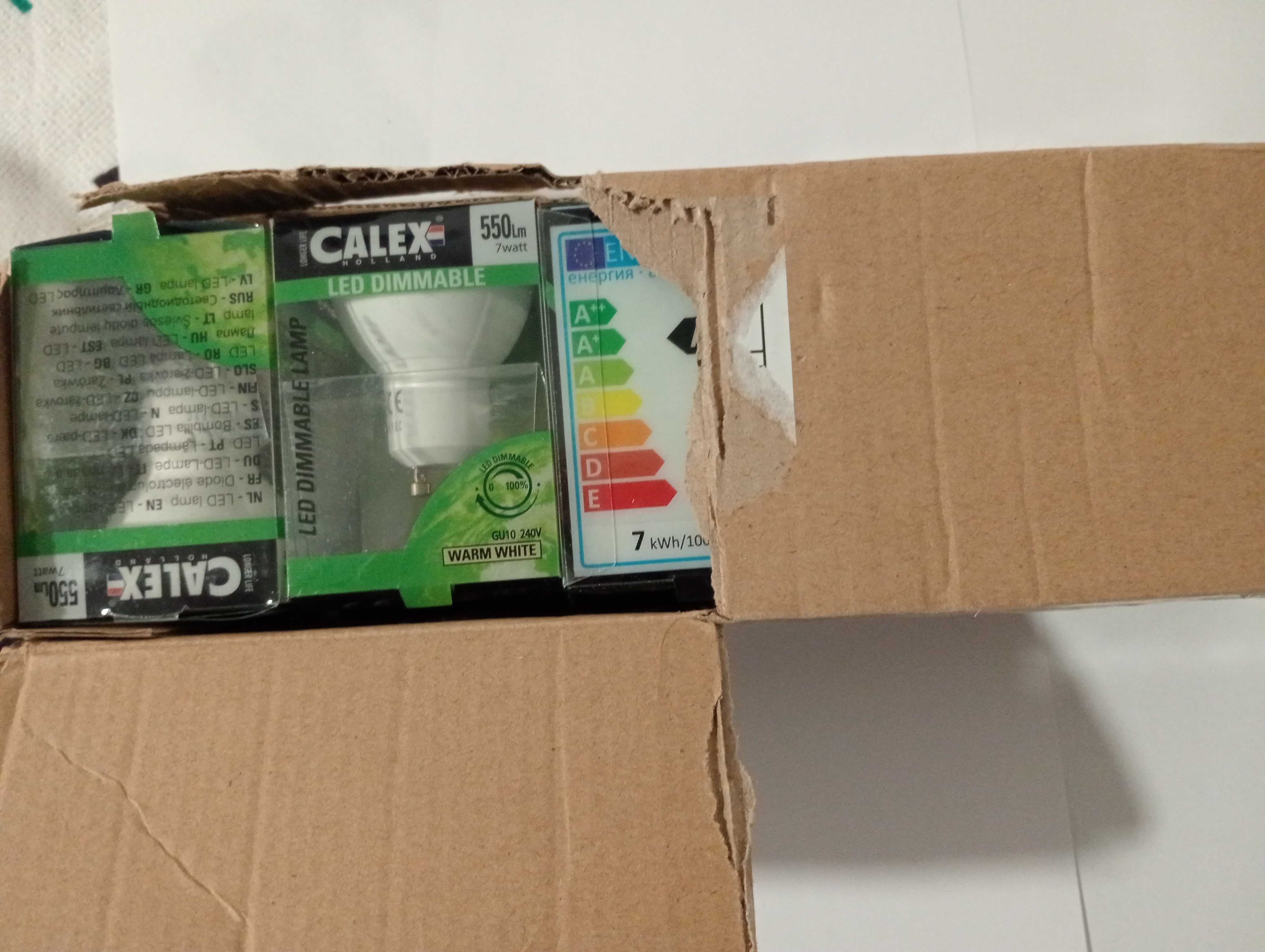 Lâmpadas led novas em caixa