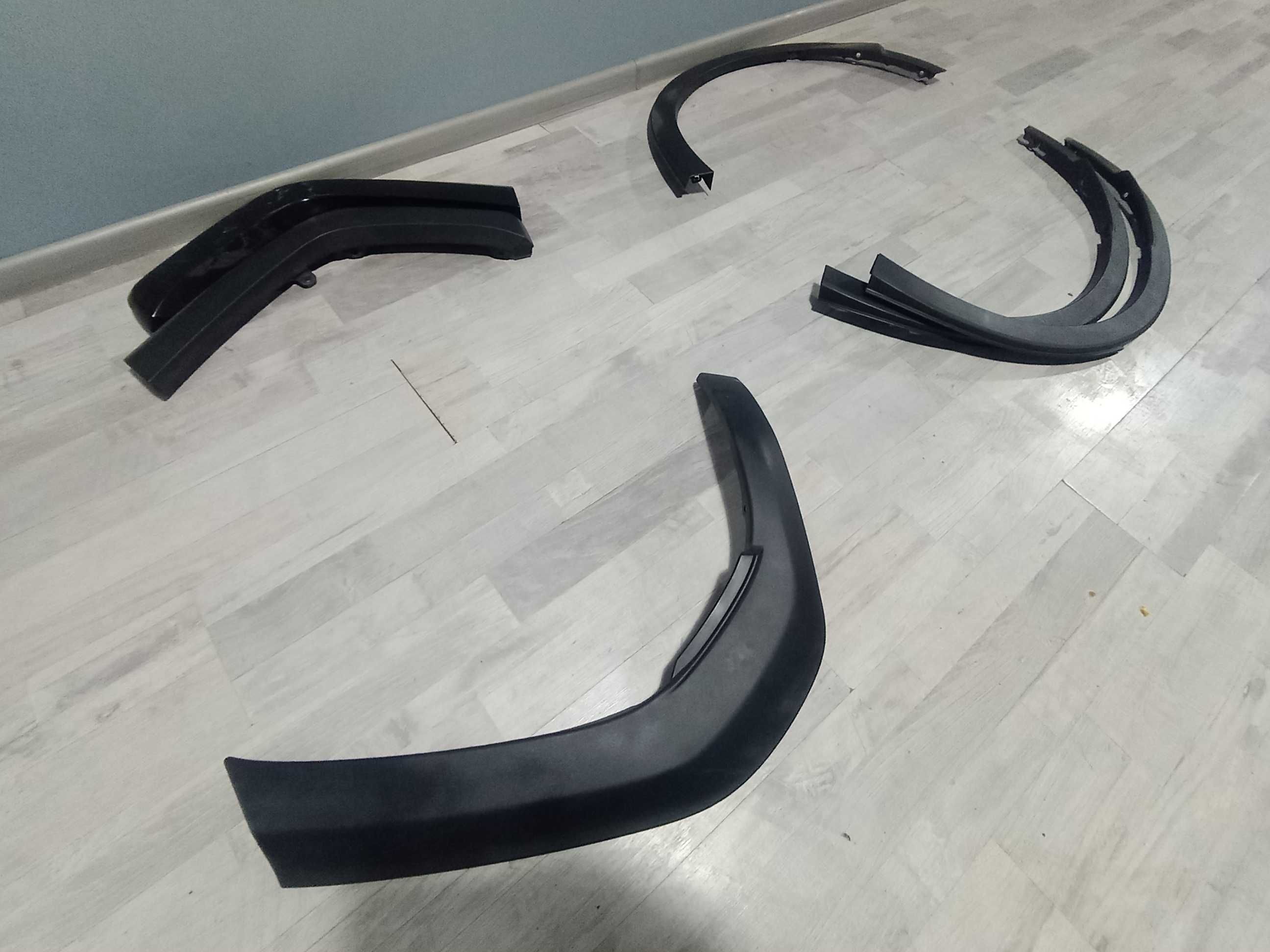 Toyota Yaris, Rav 4,CH-R Накладка заднего крыла Тойота Ярис,Рав 4,СЧР