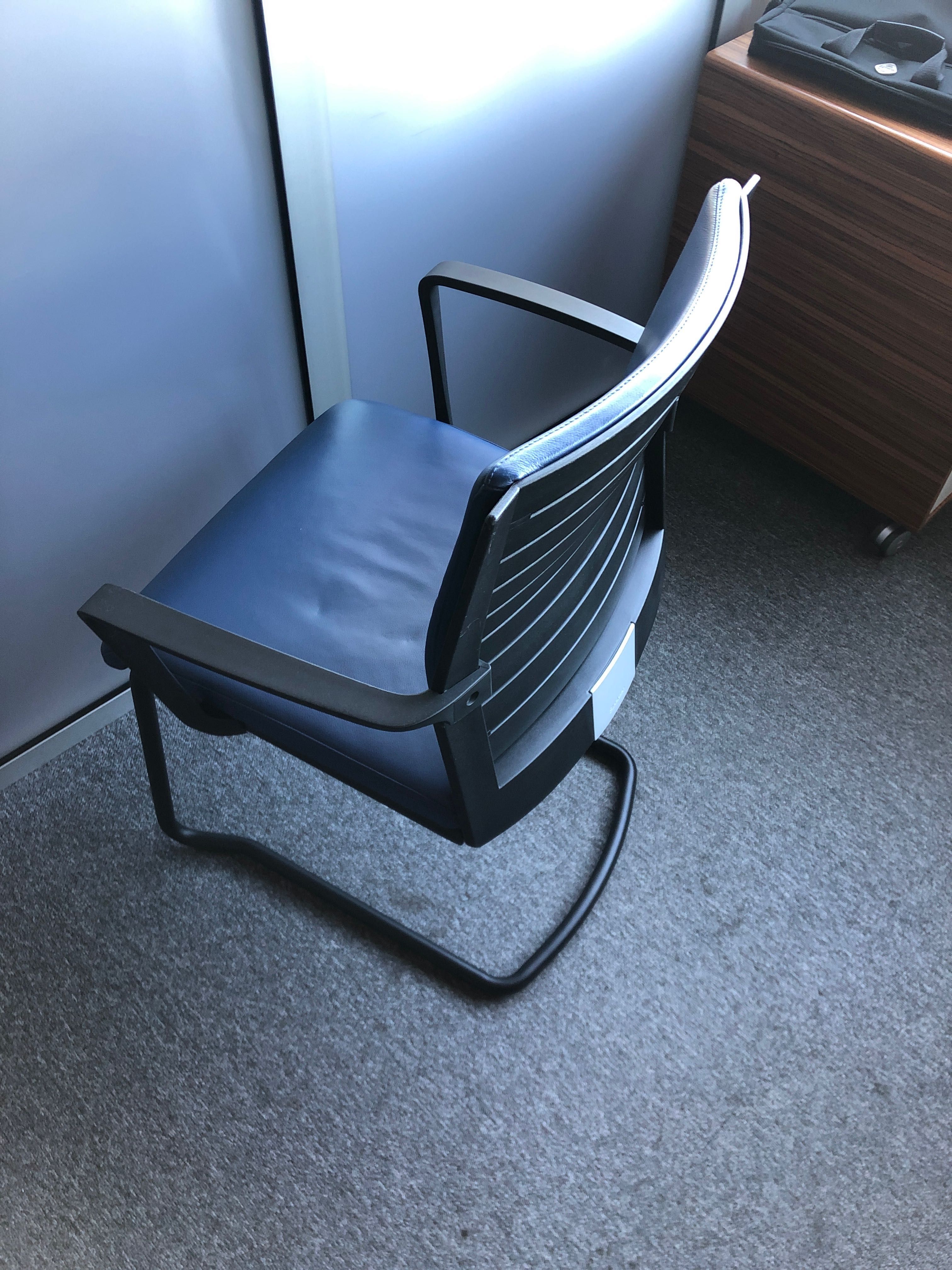Стул офисный Steelcase