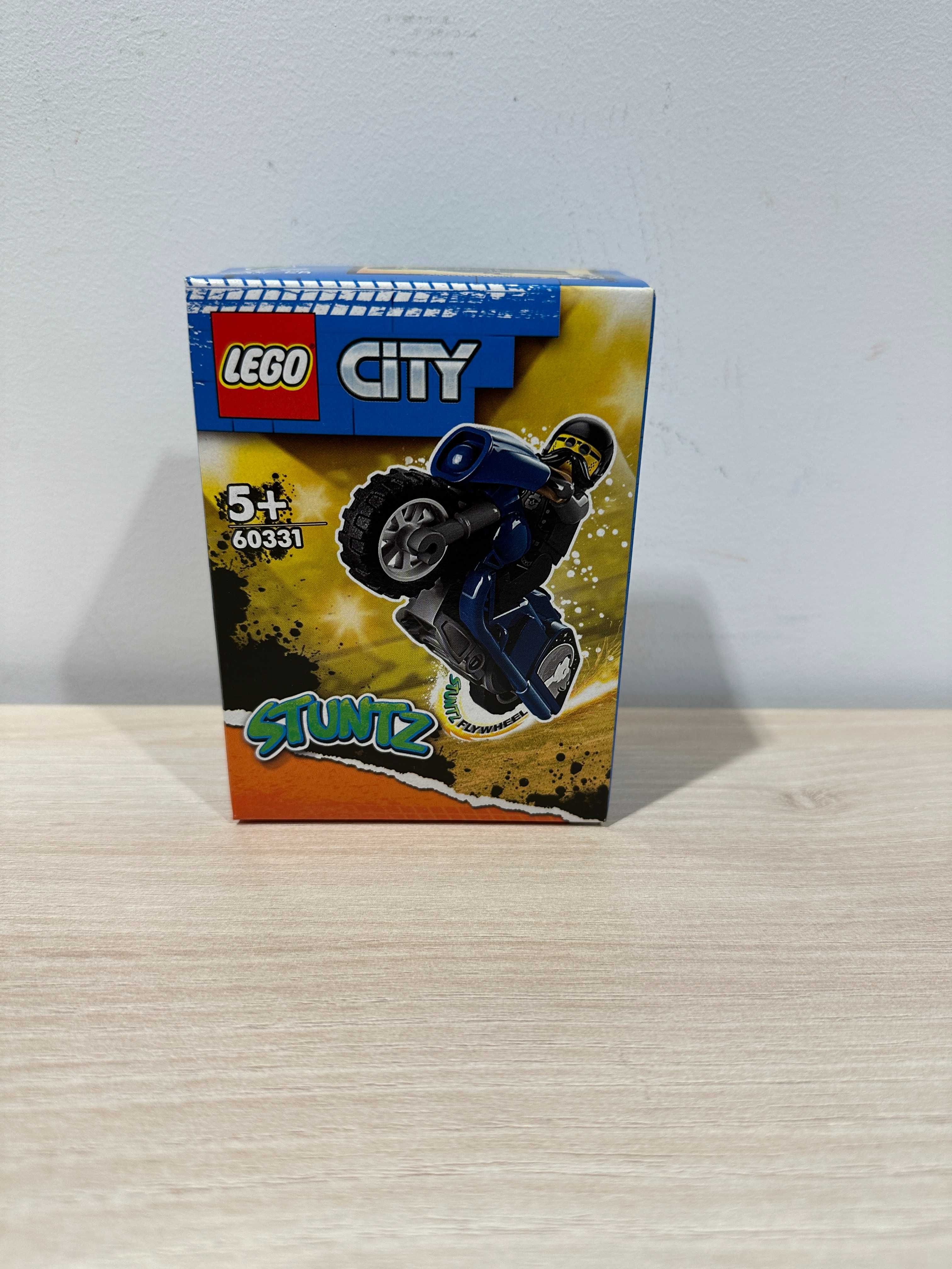 LEGO City 60331 - Turystyczny motocykl kaskaderski