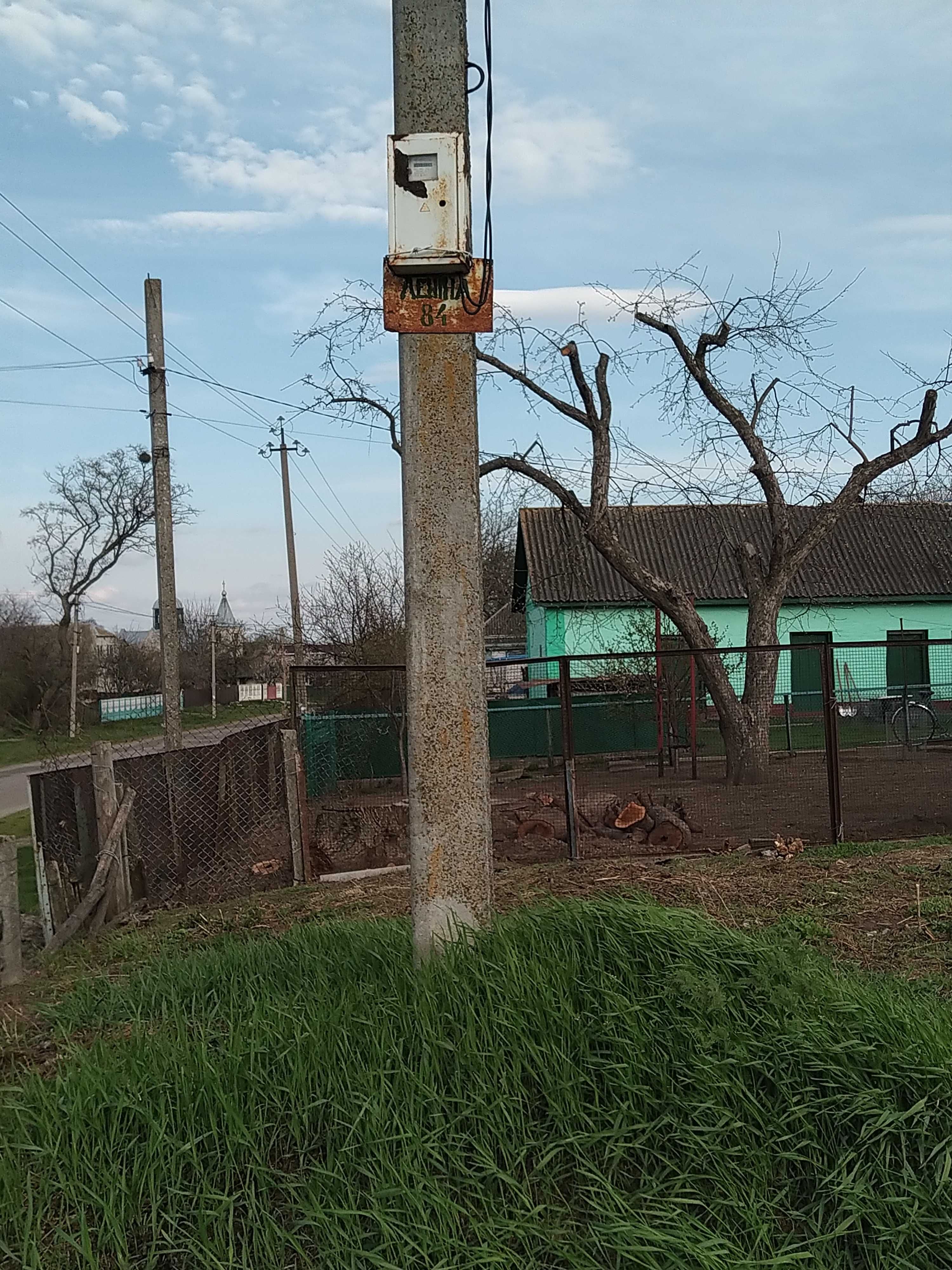 Приватизована земельна ділянка в селі біля траси Київ-Харків