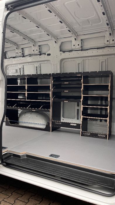 Автомобільний стелаж.