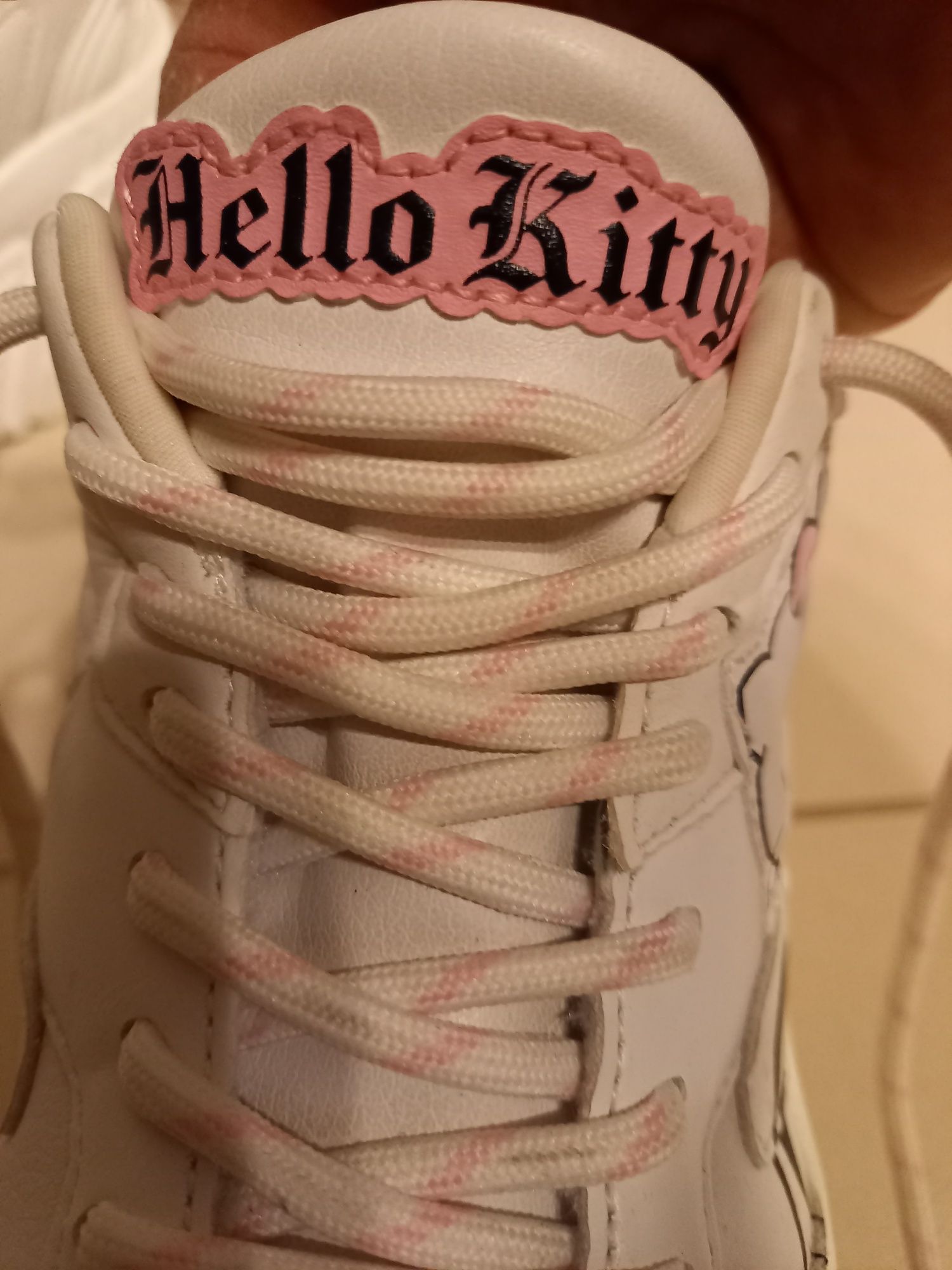 Buty Dziewczęce Bershka Hello Kitty