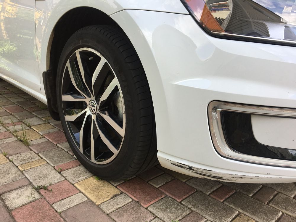 Volkswagen E-Golf 2016