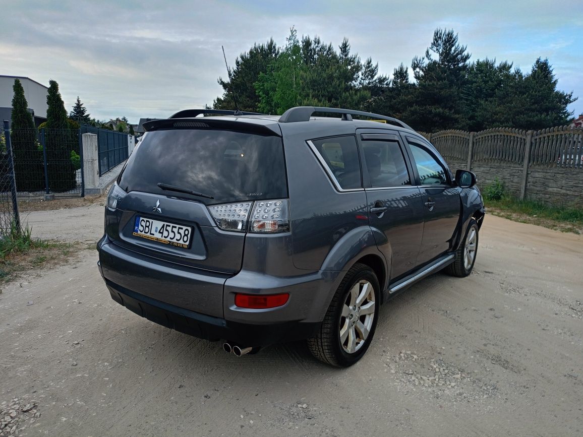 Mitsubishi Outlander 2.2 D Automat lekko uszk okazja