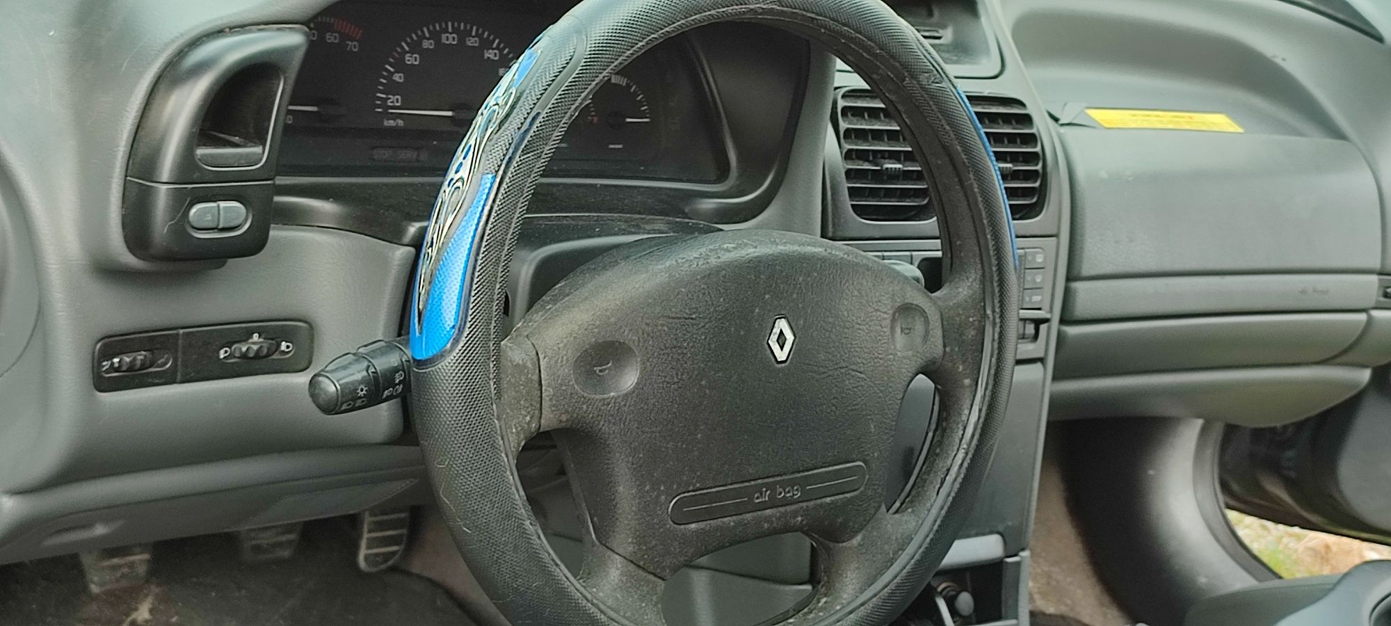 Renault Laguna para peças