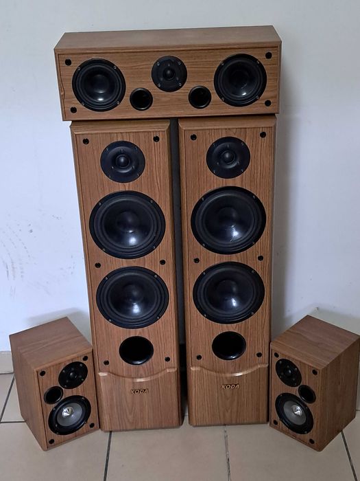 zestaw audio Koda 5.1 dwie kolumny dwa głośniki i centralny max 1200w