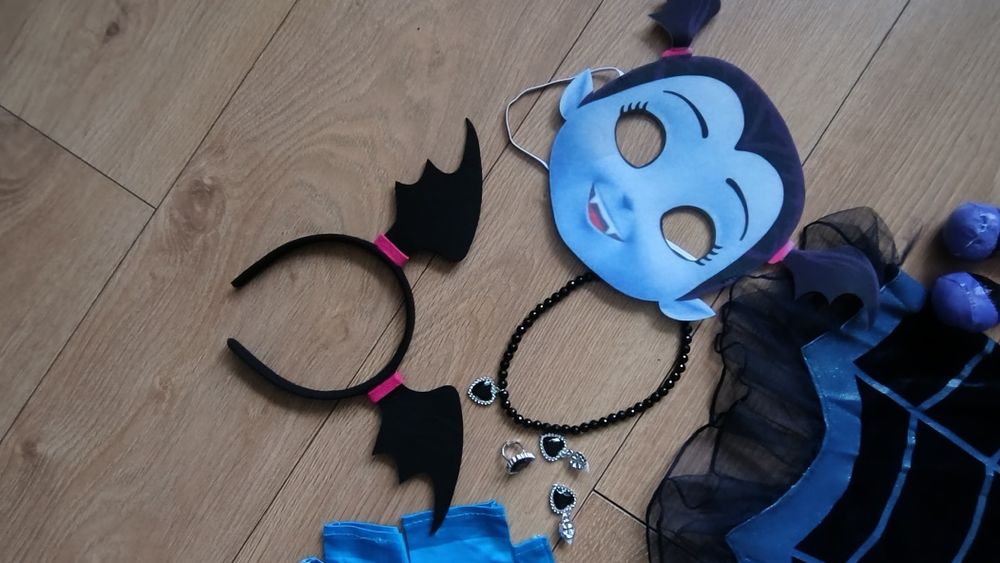 Kostium Vampirina 150 9 części