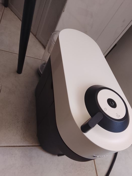 Máquina de café em bom estado usado  4x