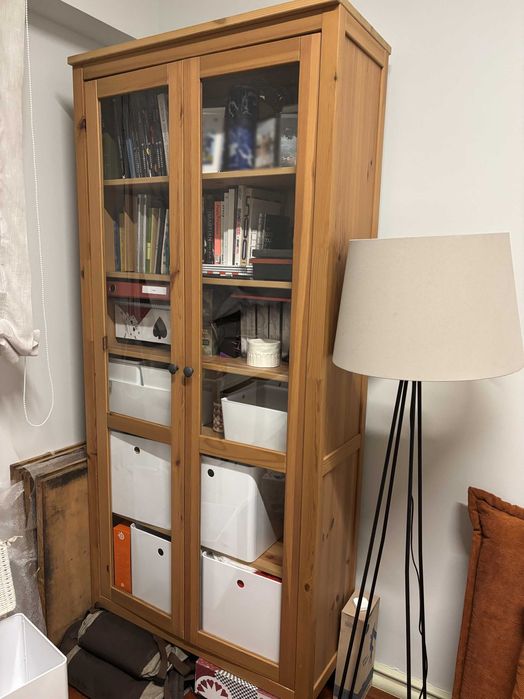 Armário/Louceiro Vitrine com portas de vidro Ikea Hemnes Madeira