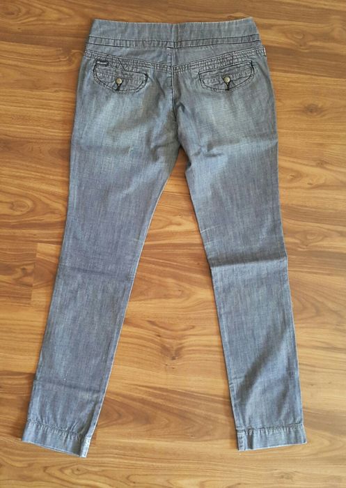 Жіночі стильні сірі штани Женские брюки из тонкой джинсовой ткани модн