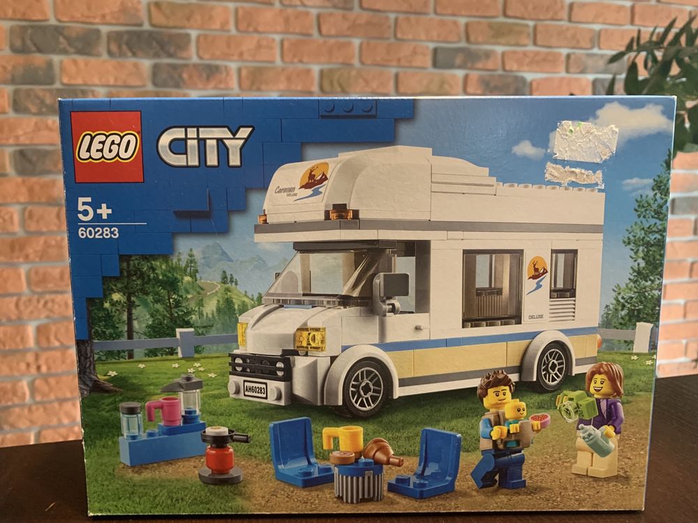 Lego City 60283 Camper