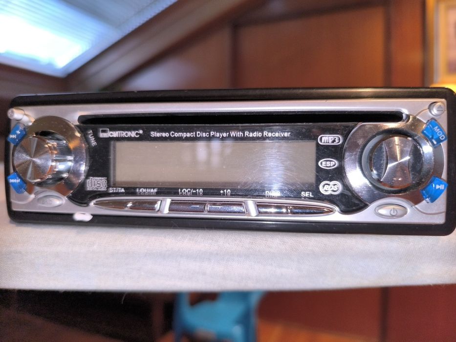 Autoradio está novo