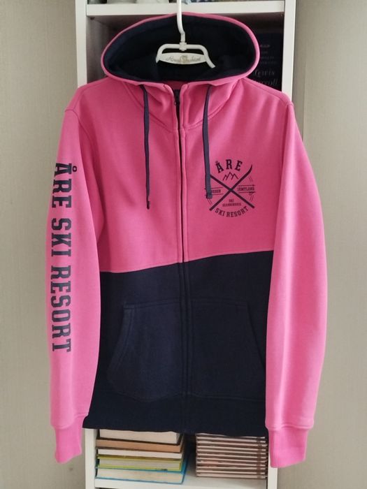 Худи куртка на молнии.