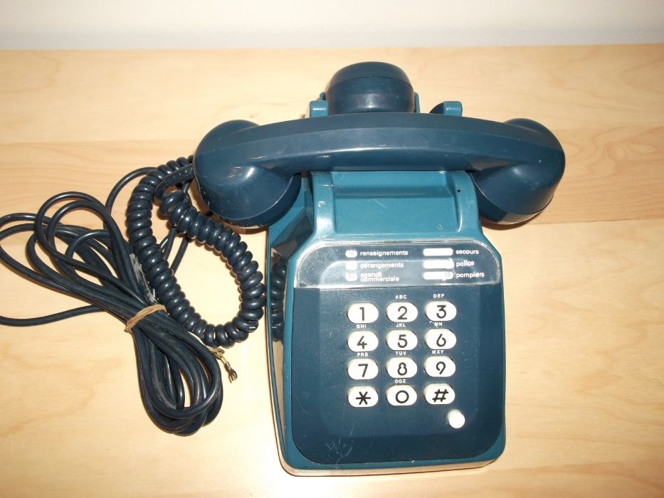 Telefone vintage com escuta dupla