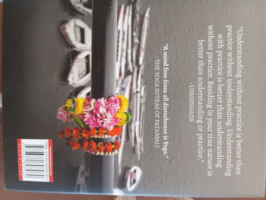 Livro Yoga, Capa dura