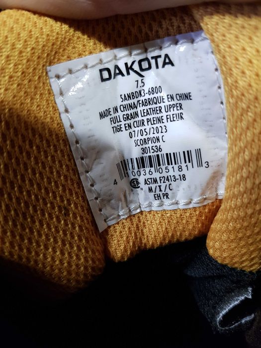 Buty robocze DAKOTA rozm 40,5 wkł 26 cm S3